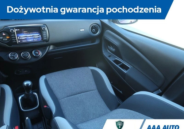 Toyota Yaris cena 57000 przebieg: 41819, rok produkcji 2019 z Wyrzysk małe 232